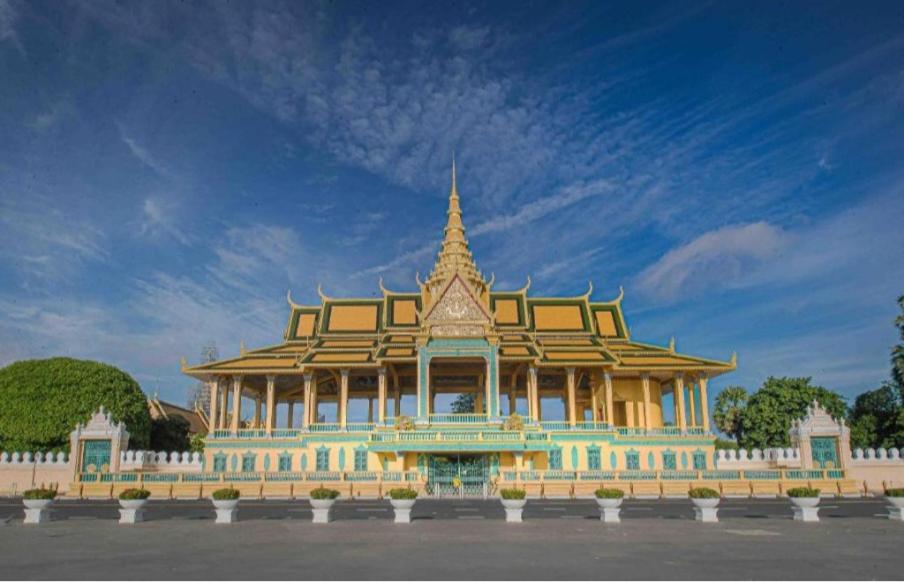 Soma Hotel Phnom Penh Esterno foto