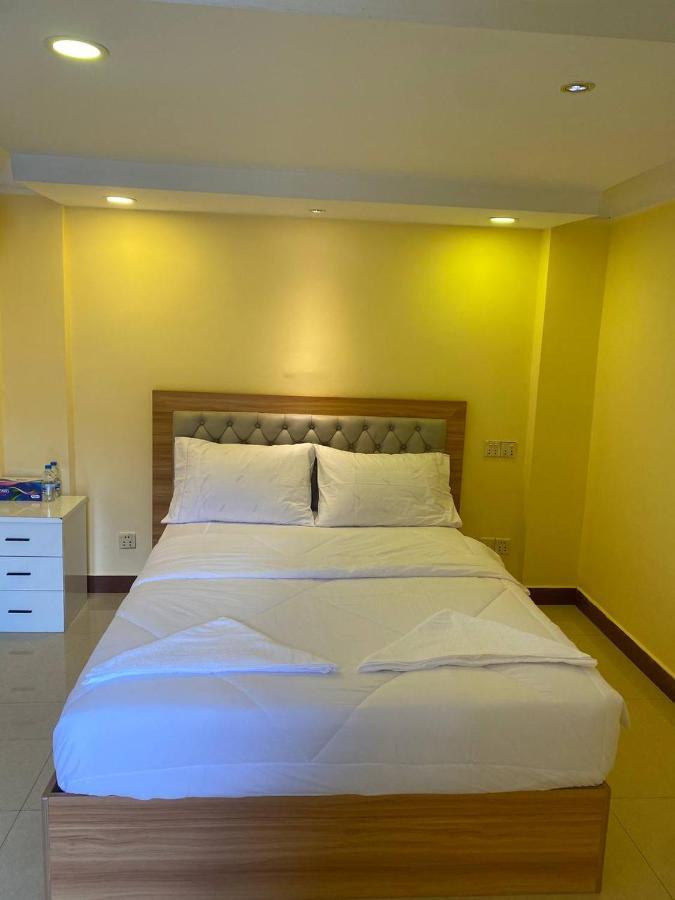 Soma Hotel Phnom Penh Esterno foto