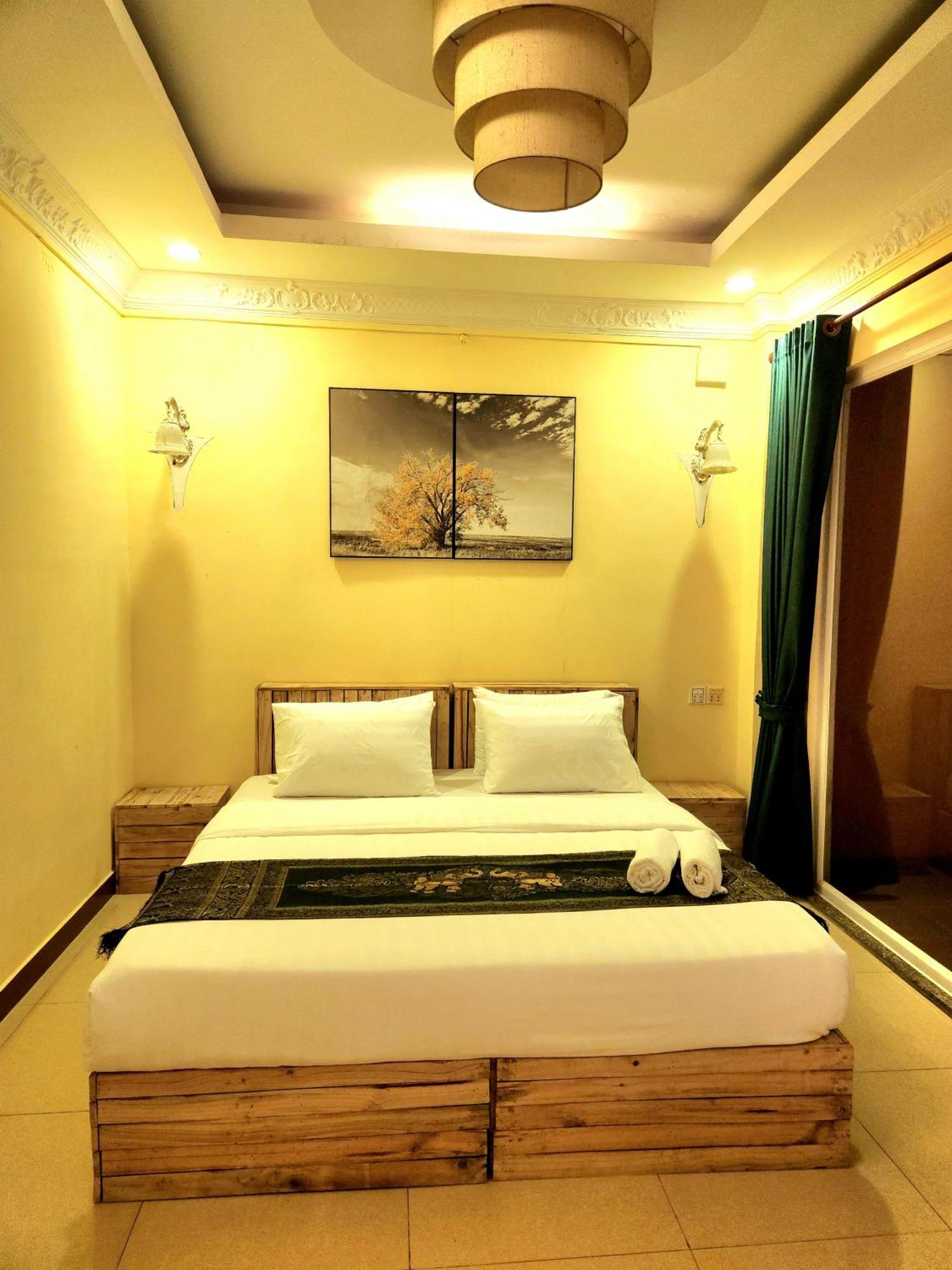 Soma Hotel Phnom Penh Esterno foto