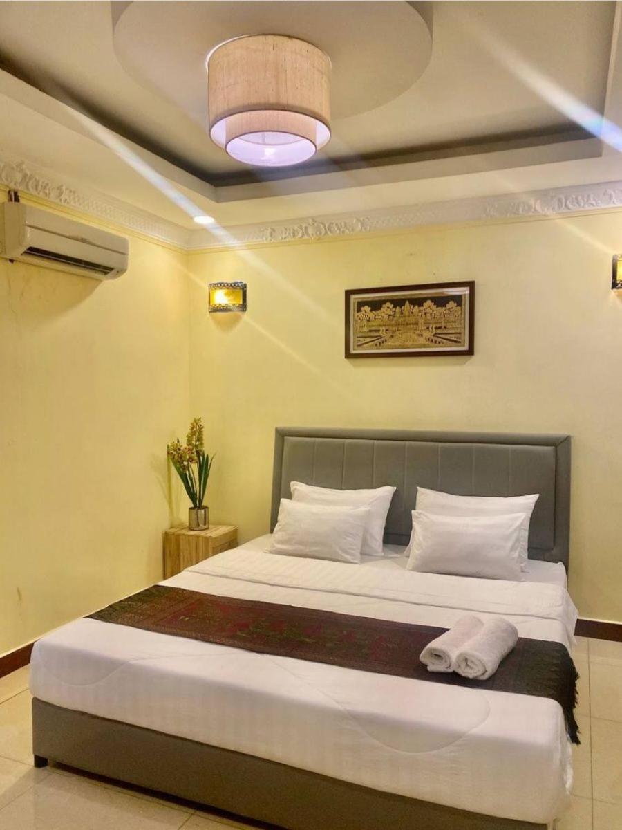 Soma Hotel Phnom Penh Esterno foto